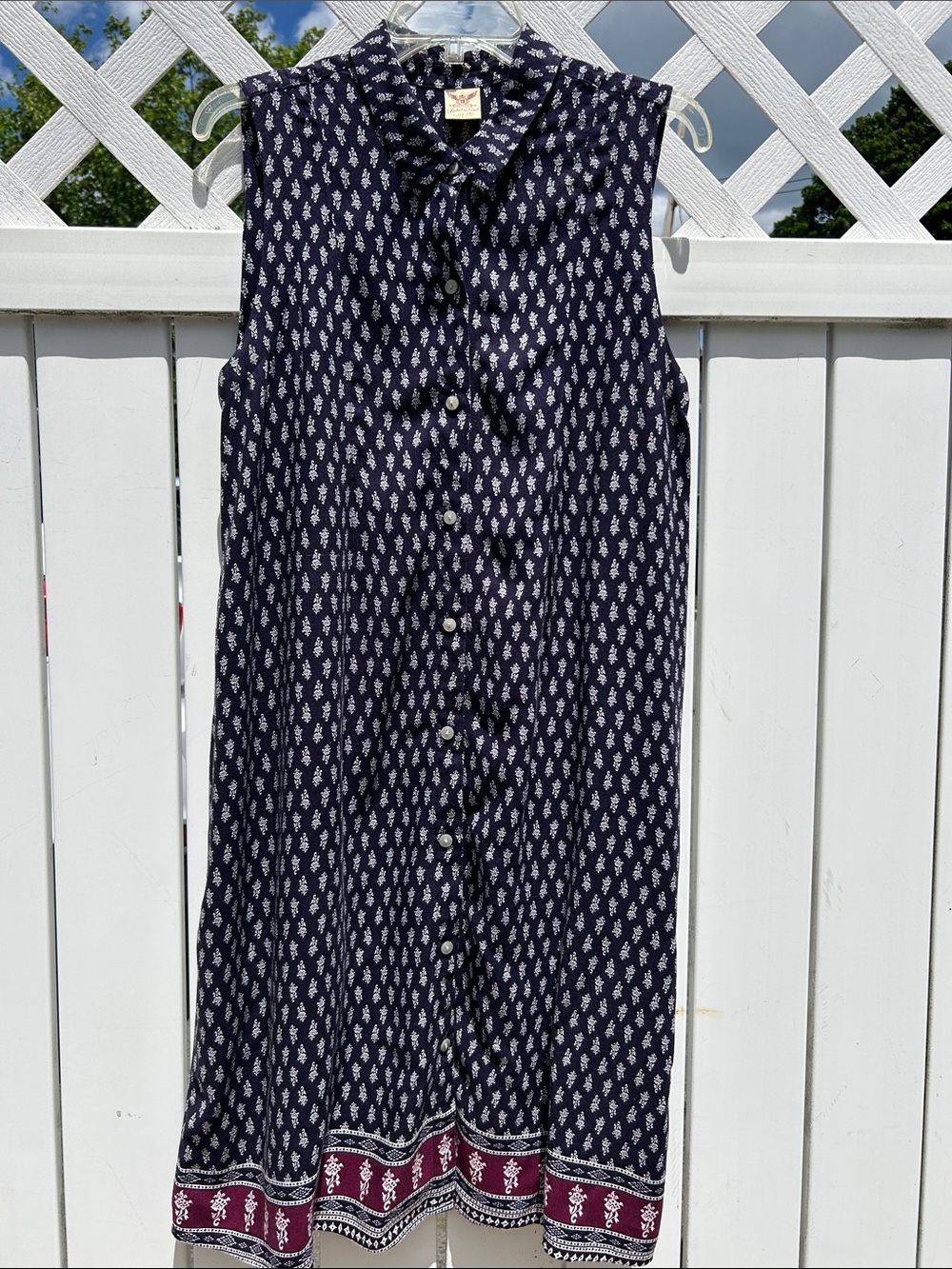 Faded Glory Navy Blue Sleeveless Button-Front Midi Dress with Burgundy Border